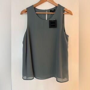 Pleione Gray Sleeveless Blouse